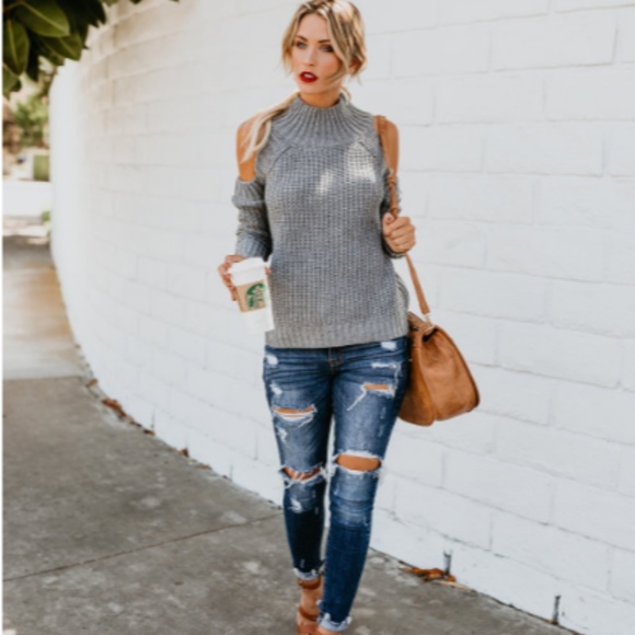 SARA LYNN Gray Cold Shoulder Turtleneck Sweater - Picture 2 of 8